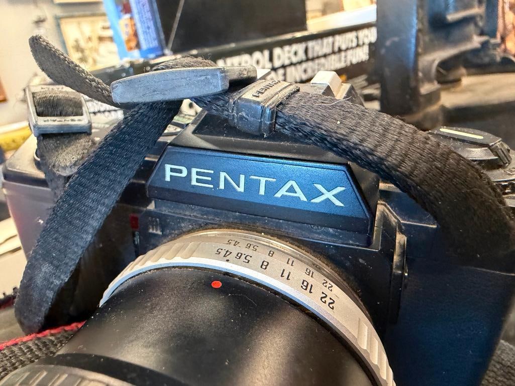 VINTAGE MINOLTA XG 9 AND PENTAX A3000 SLR 35 MM FILM CAMERAS - 14