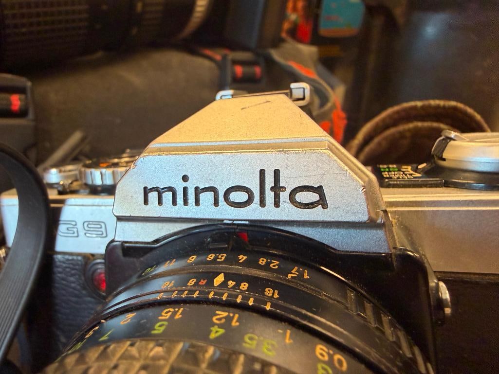 VINTAGE MINOLTA XG 9 AND PENTAX A3000 SLR 35 MM FILM CAMERAS - 6