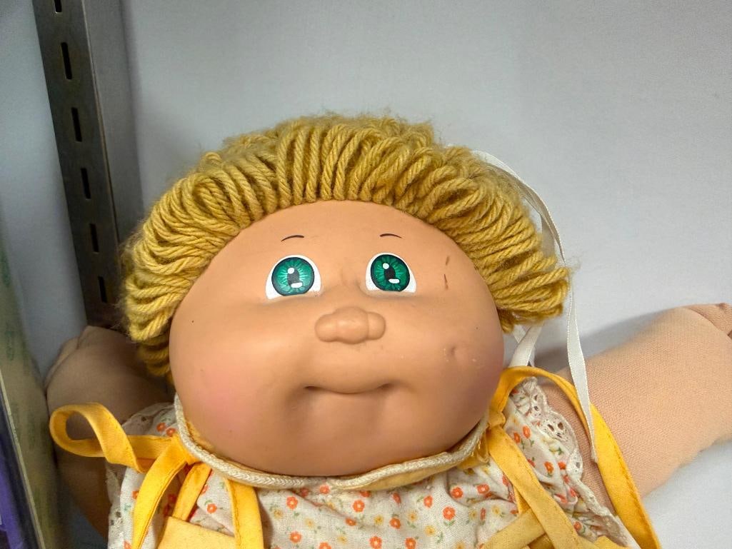 CABBAGE PATCH DOLL AND NORMA JEAN SPECIAL EDITION CABBAGE PATCH DOLL IN ORIGINAL BOX BY MATTEL - 10