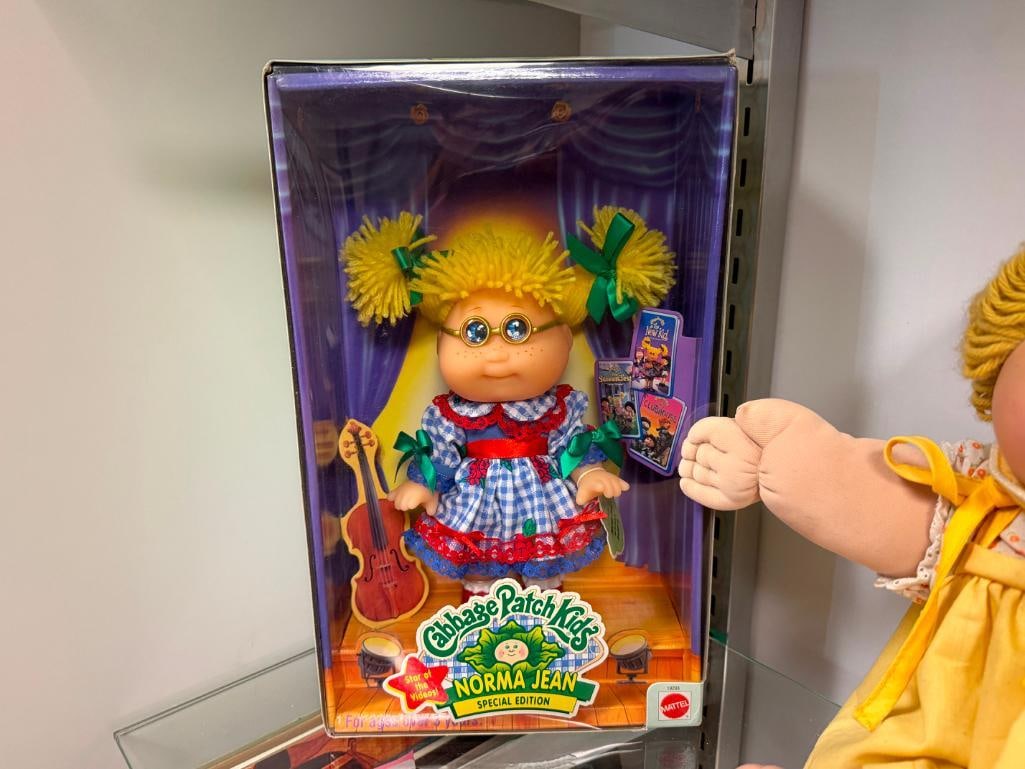 CABBAGE PATCH DOLL AND NORMA JEAN SPECIAL EDITION CABBAGE PATCH DOLL IN ORIGINAL BOX BY MATTEL - 3