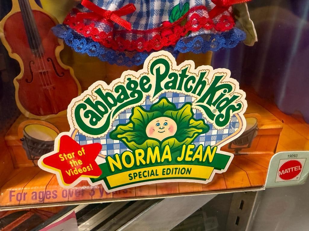 CABBAGE PATCH DOLL AND NORMA JEAN SPECIAL EDITION CABBAGE PATCH DOLL IN ORIGINAL BOX BY MATTEL - 4