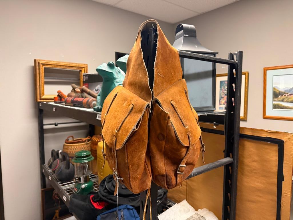 VINTAGE PAIR OF LEATHER SADDLEBAGS - 2