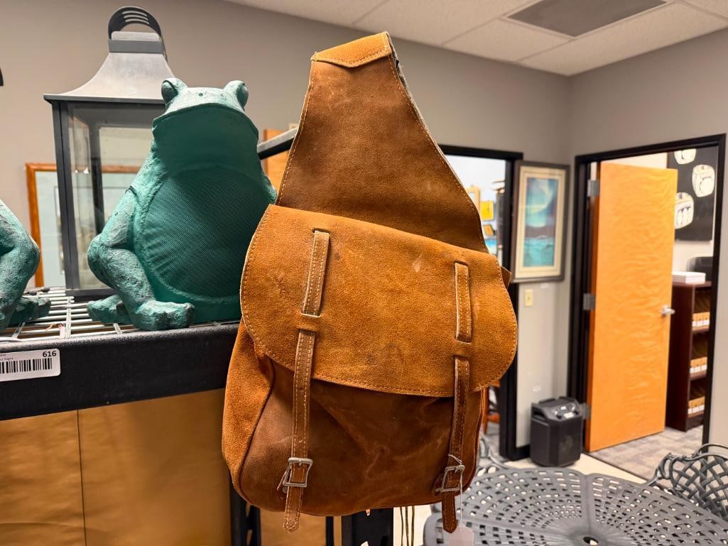 VINTAGE PAIR OF LEATHER SADDLEBAGS - 3