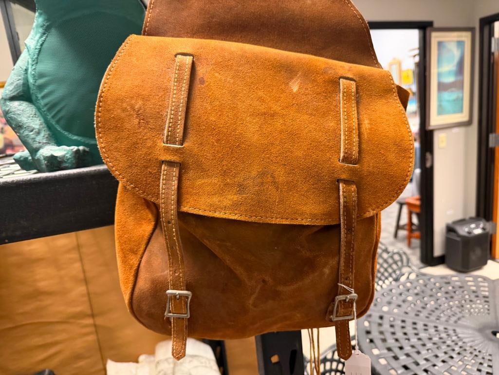 VINTAGE PAIR OF LEATHER SADDLEBAGS - 4