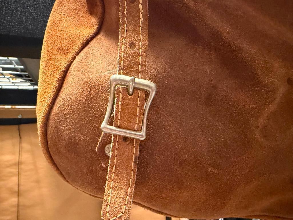 VINTAGE PAIR OF LEATHER SADDLEBAGS - 5