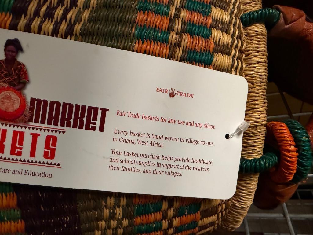 AFRICAN MARKET TRADE BASKET HAND WOVEN IN GHANA, WEST AFRICA AND TWO STORAGE BASKETS - 5