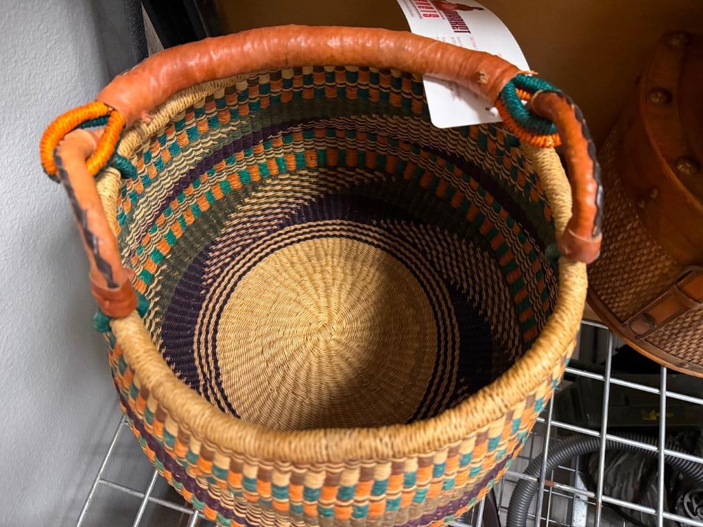 AFRICAN MARKET TRADE BASKET HAND WOVEN IN GHANA, WEST AFRICA AND TWO STORAGE BASKETS - 8