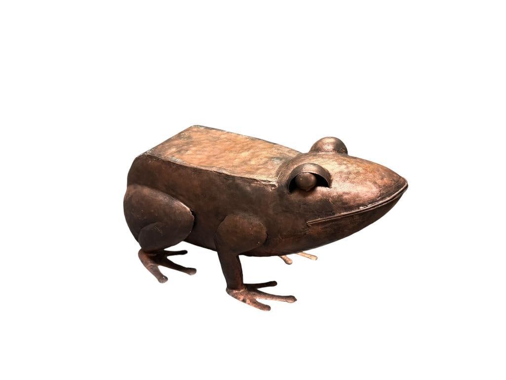 COPPER BRUSHED METAL FIGURAL YARD ART FROG SCULPTURE (1 of 9)