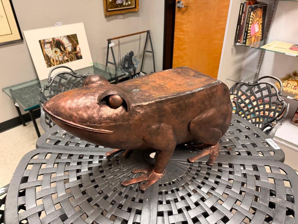 COPPER BRUSHED METAL FIGURAL YARD ART FROG SCULPTURE - 3