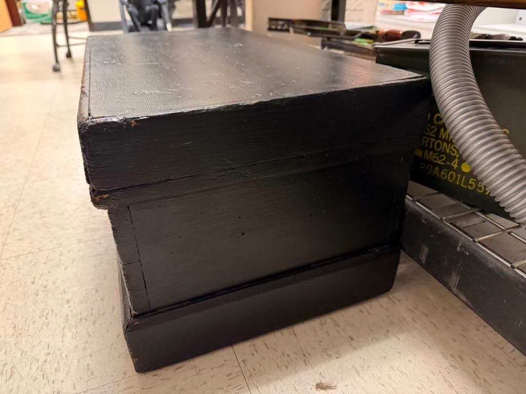 VINTAGE PAINTED BLACK WOOD TRUNK - 4