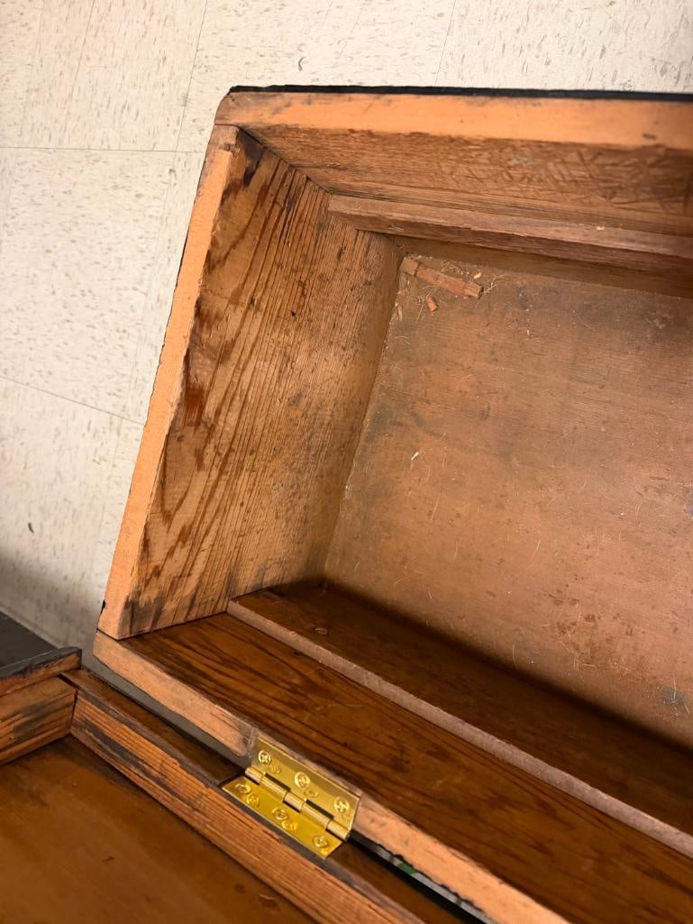 VINTAGE PAINTED BLACK WOOD TRUNK - 7