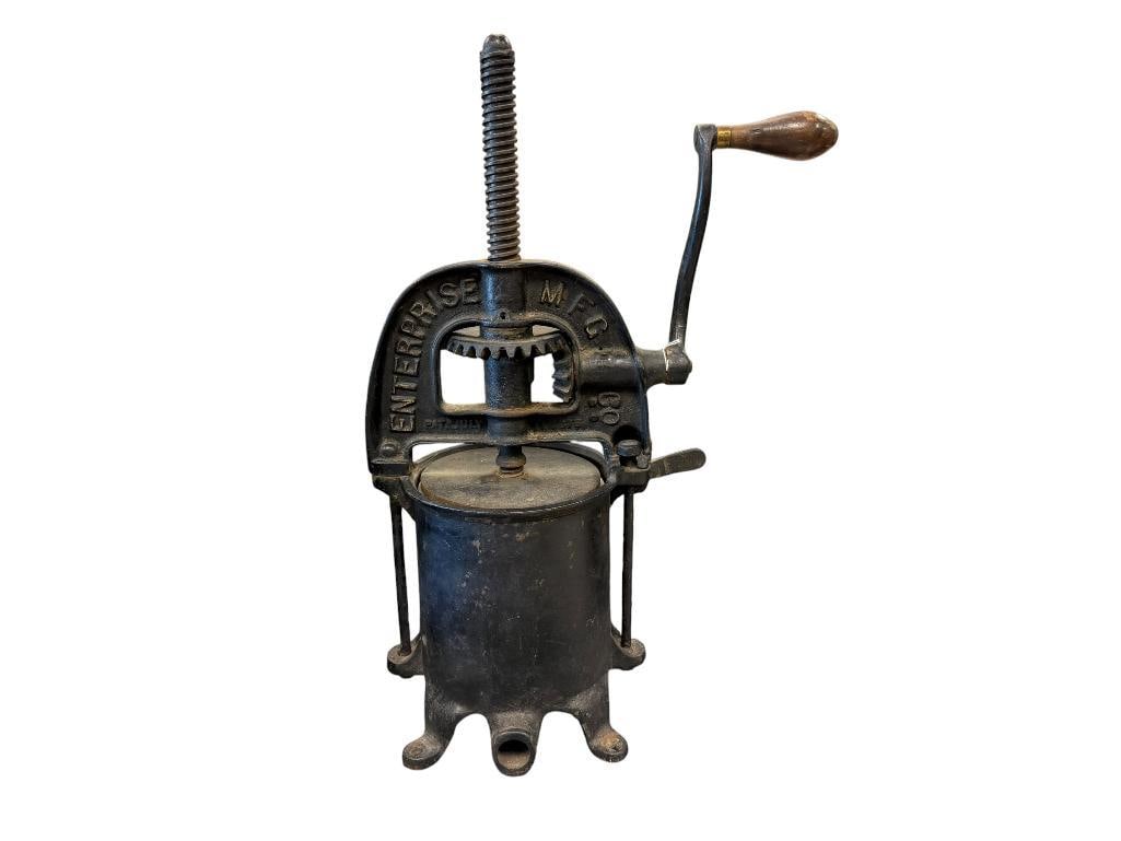ENTERPRISE MFG. CO HAND CRANK SAUSAGE STUFFER / LARD PRESS / FRUIT PRESS (1 of 14)