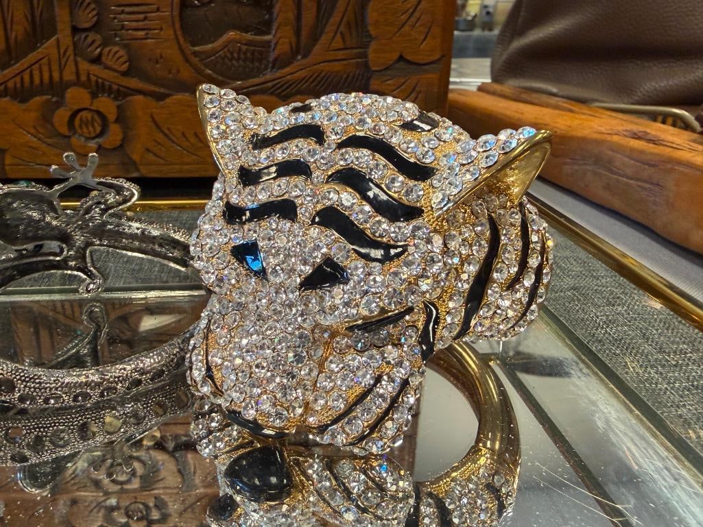 LADIES RHINESTONE BEJEWELED ANIMAL FIGURAL JEWELRY SEVEN PIECES TOTAL - 15
