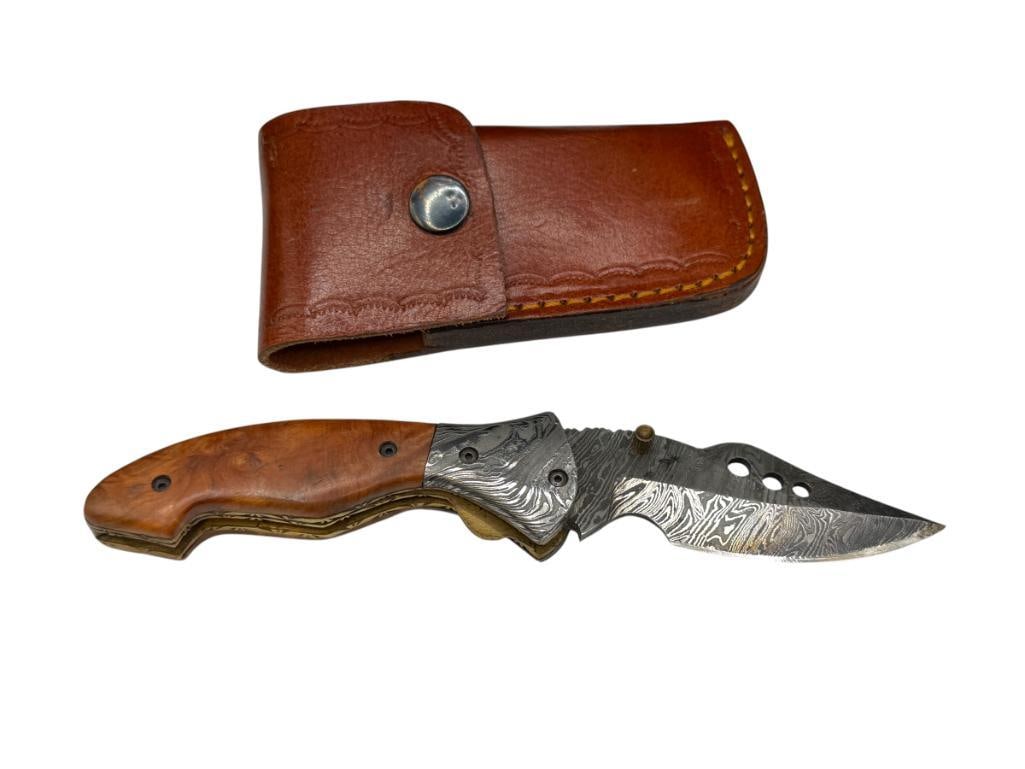 DAMASCUS STEEL LOCK BACK FOLDING KNIFE WITH NATURAL WOOD AND DAMASCUS HANDLE (1 of 7)