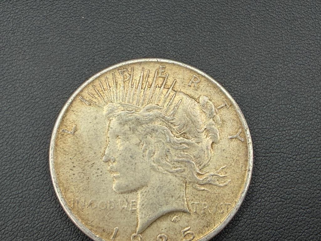 1925 U.S. PEACE SILVER DOLLAR - 2