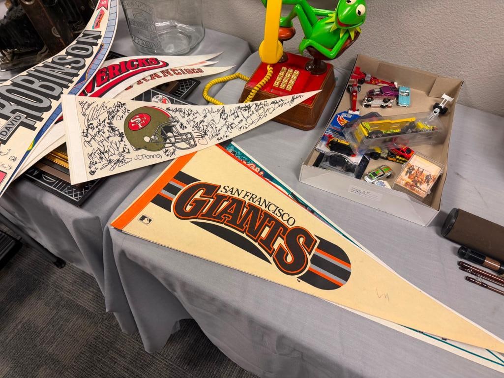 13 SPORT PENNANTS INCLUDES WHITE SOZ PENNANT SIGNED BY BILLY PIERCE - 14