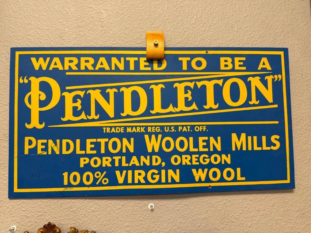 VINTAGE PENDLETON WOOLEN MILLS WOODEN ADVERTISEMENT SIGN - 3