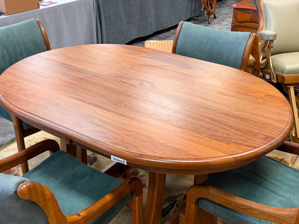 MID-CENTURY MODERN DINING SET WITH FOUR CHAIRS - 3