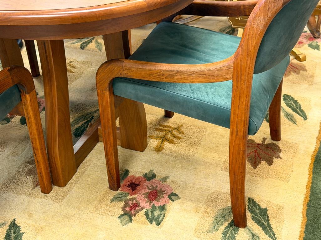 MID-CENTURY MODERN DINING SET WITH FOUR CHAIRS - 4