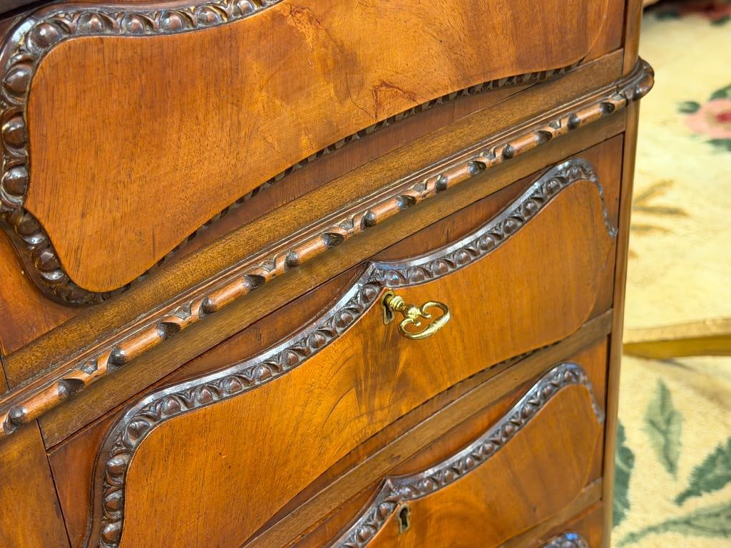 1930'S MAHOGANY EXECUTIVE DESK MADE BY S.P CHARTERIS CABINET MAKER MELBOURNE, VICTORIA, AUSTRALIA - 6