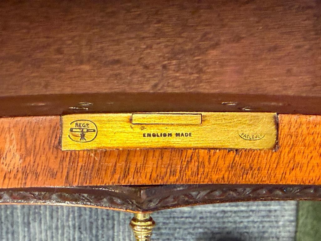 1930'S MAHOGANY EXECUTIVE DESK MADE BY S.P CHARTERIS CABINET MAKER MELBOURNE, VICTORIA, AUSTRALIA - 9