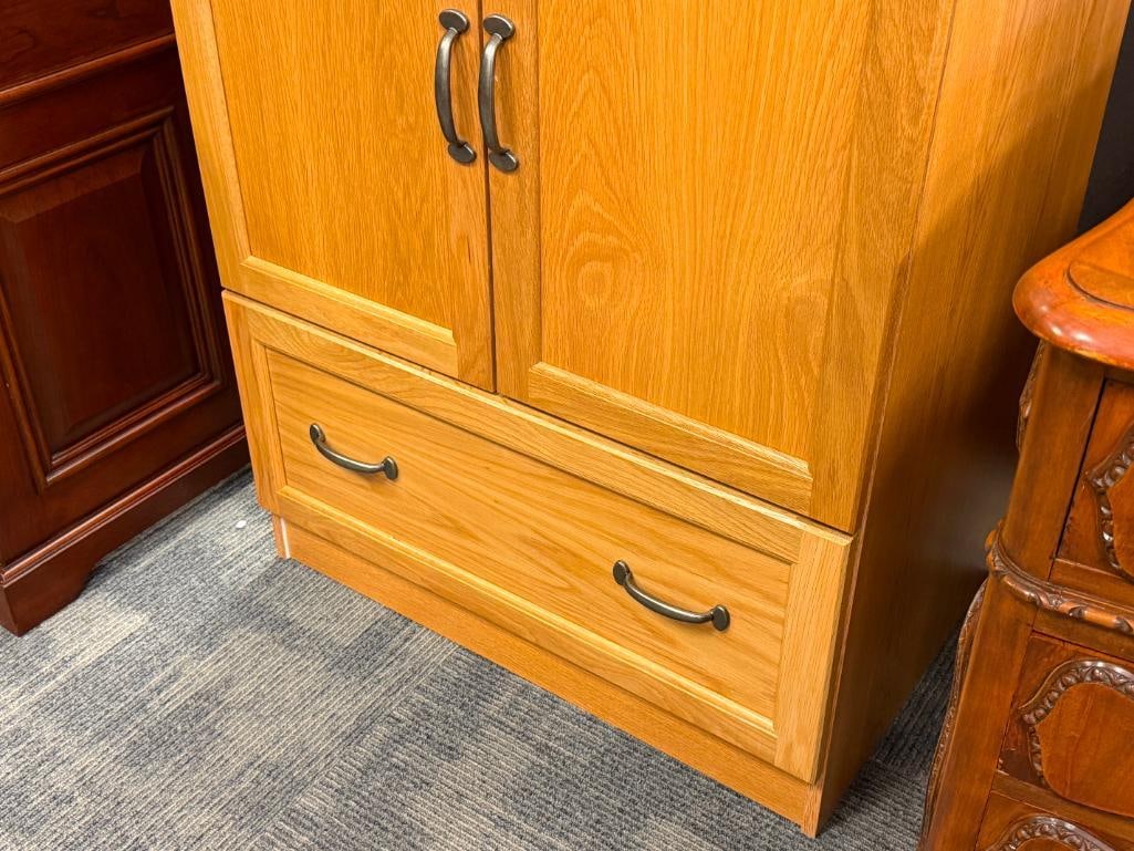OAK AND LAMINATE COMPOSITE STORAGE CABINET / WARDROBE - 3