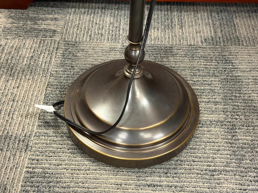 INDUSTRIAL STYLE FLOOR LAMP IN BRASS PATINA FINISH - 5