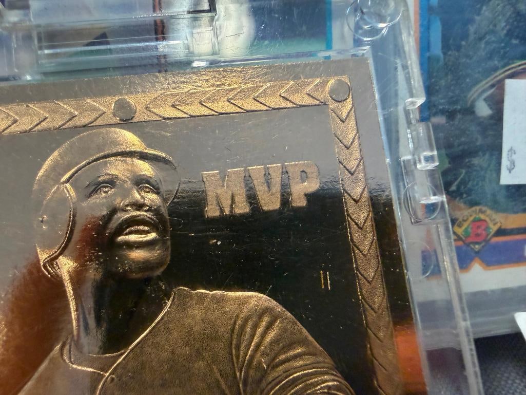 APPROX. 350 ASSORTED BARRY BONDS BASEBALL CARDS - 6