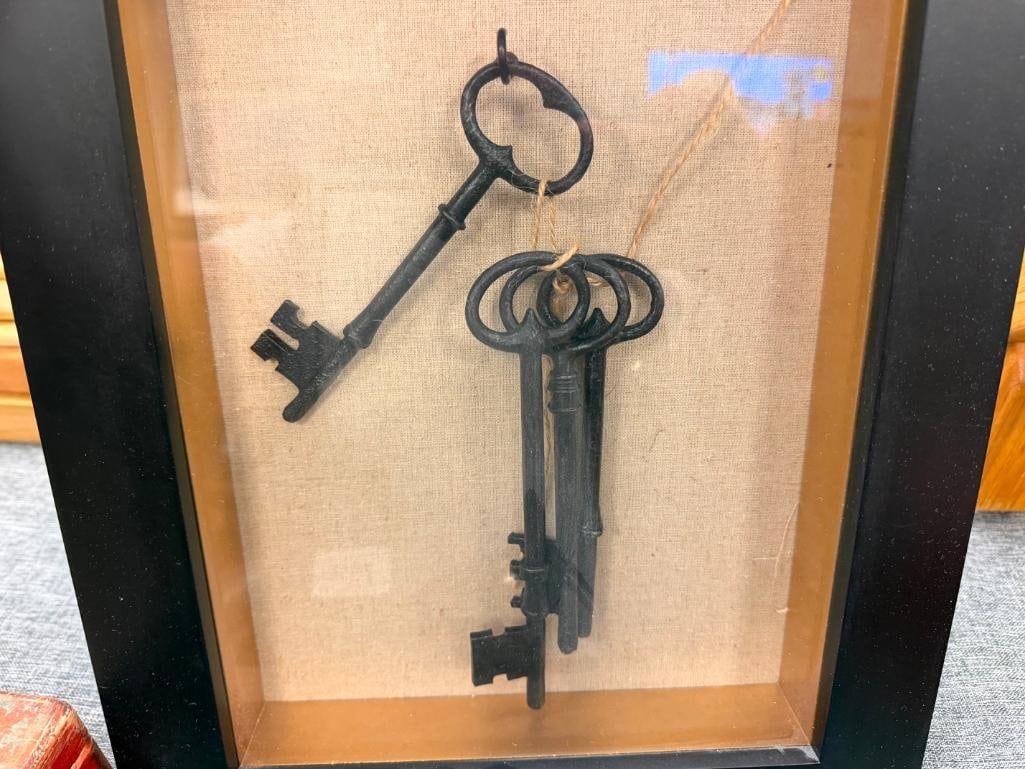 CONTEMPORARY SHADOW BOXES WITH DECORATIVE SKELETON KEYS - 4