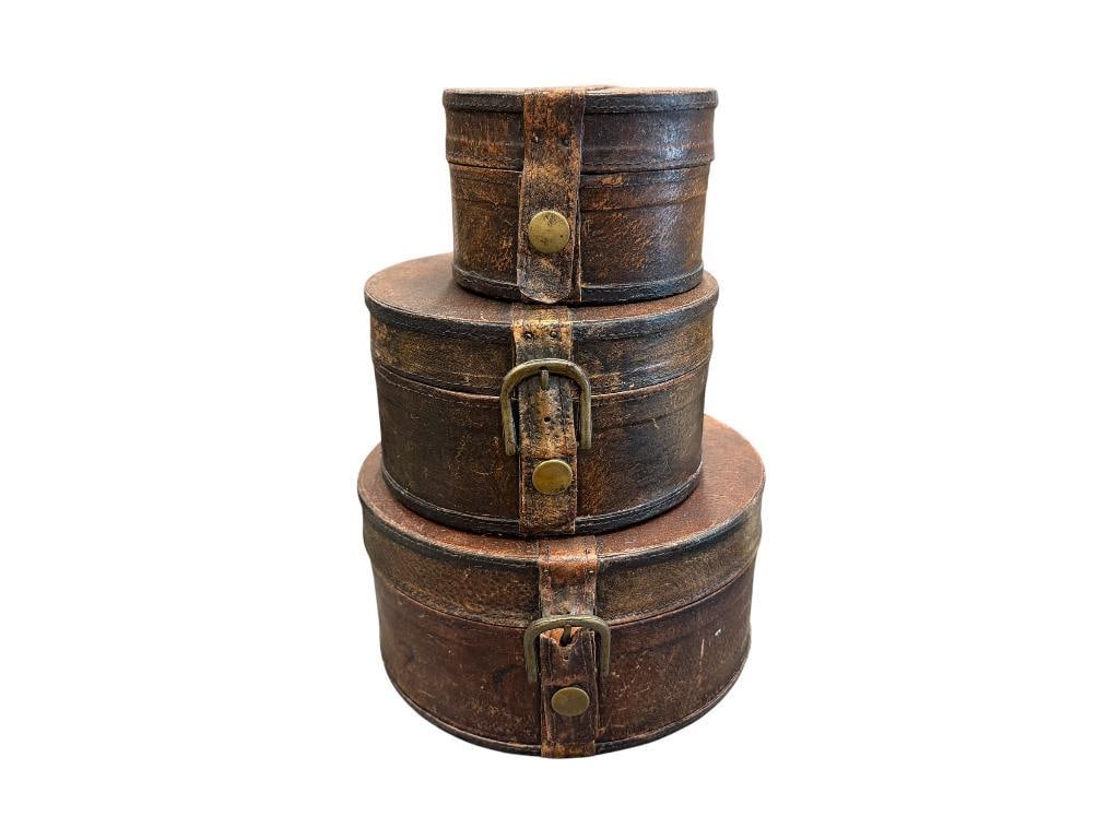 SET OF THREE NESTING ROUND STORAGE BOXES (1 of 13)