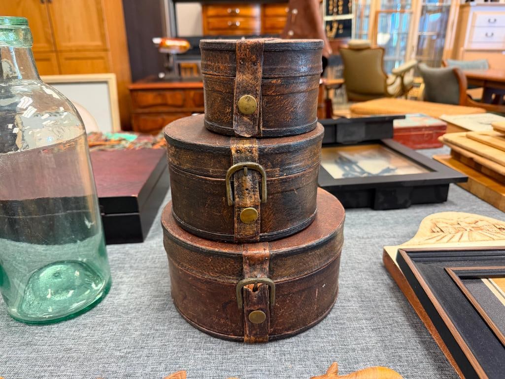 SET OF THREE NESTING ROUND STORAGE BOXES - 2