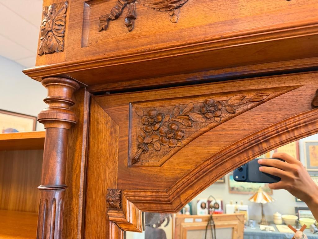 19TH CENTURY FRENCH ROCOCO ARMOIRE CRAFTED FROM WALNUT - 10