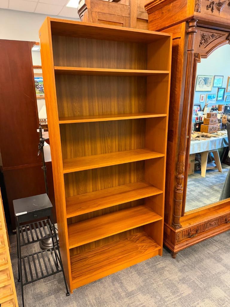 MID-CENTURY DANISH MODERN 5-TIER BOOKCASE TEAK GRAIN - 2