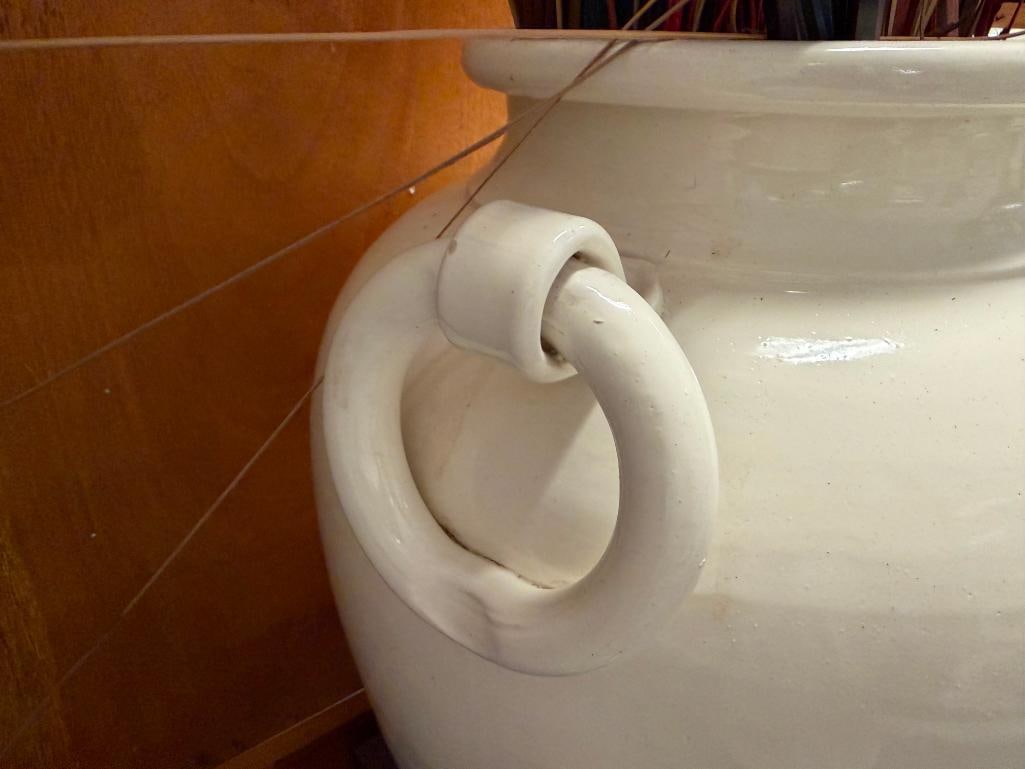 LARGE WHITE GLAZED TERRACOTA POT WITH RING HANDLES MADE IN ITALY - 3