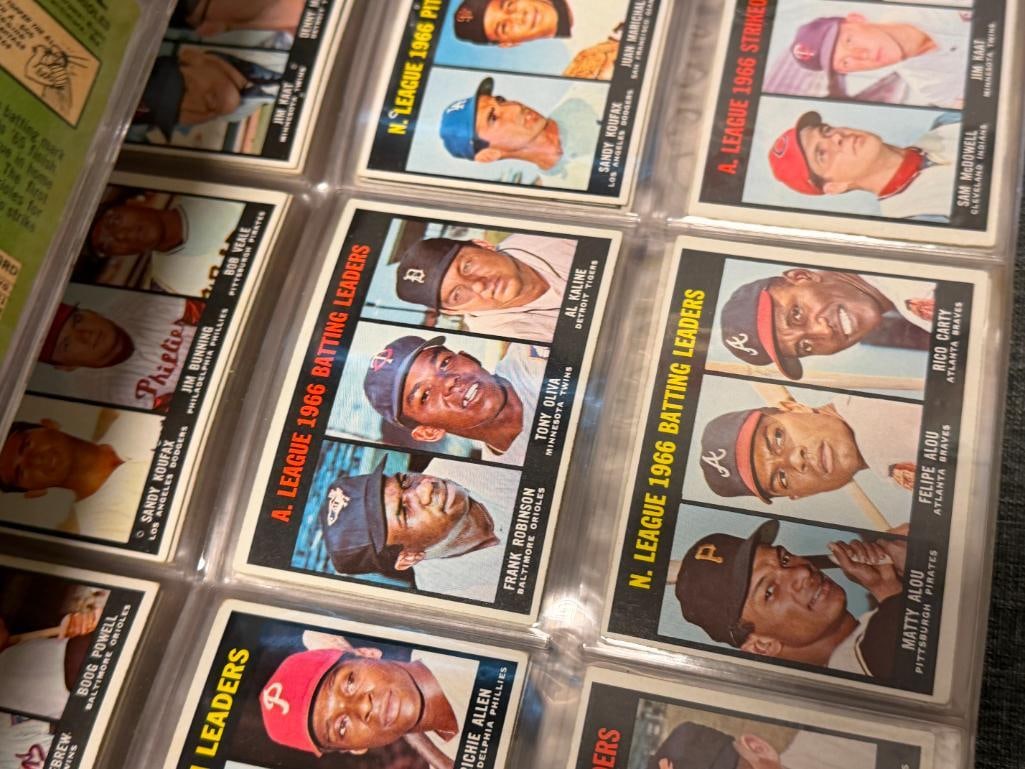 1967 TOPPS BASEBALL CARD SET NEAR COMPLETE WITH STARS AND HALL OF FAMERS - 17