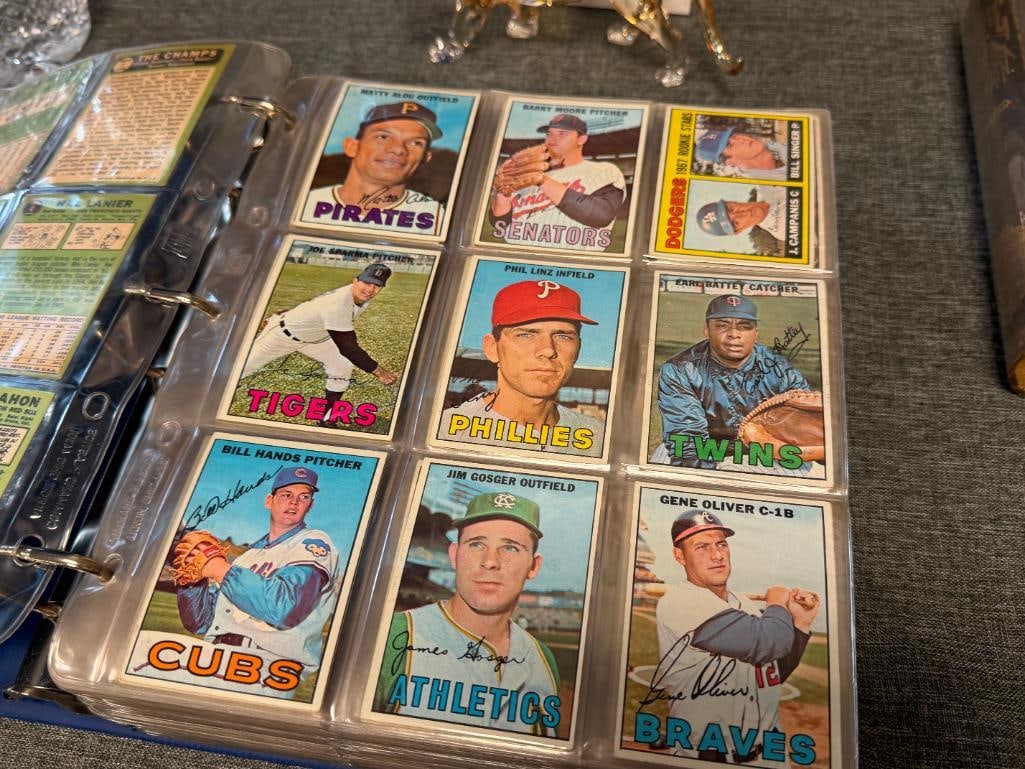 1967 TOPPS BASEBALL CARD SET NEAR COMPLETE WITH STARS AND HALL OF FAMERS - 3