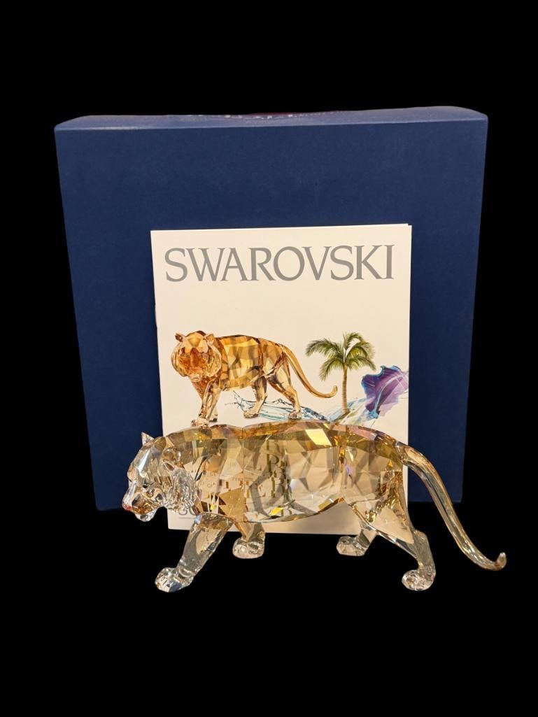 SWAROVSKI CRYSTAL SCS ANNUAL FIGURINE TIGER ENDANGERED WILDLIFE SERIES TIGER #1003148 2010 (1 of 10)