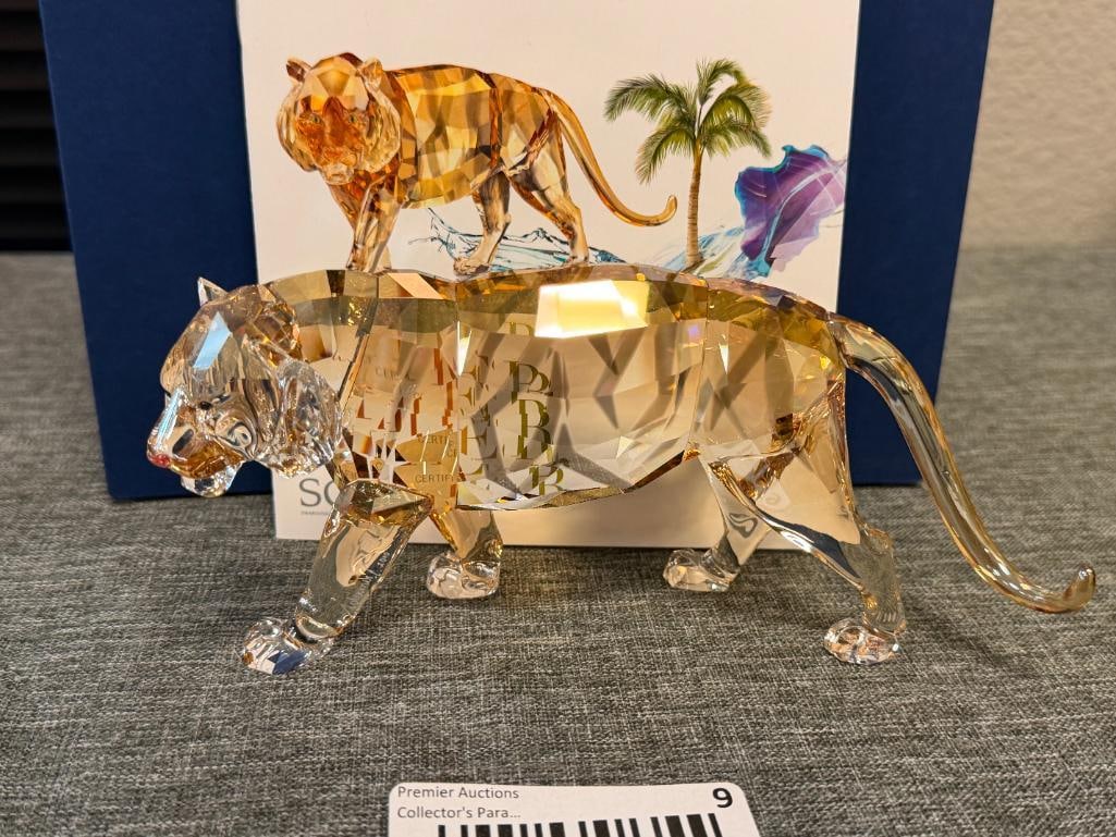 SWAROVSKI CRYSTAL SCS ANNUAL FIGURINE TIGER ENDANGERED WILDLIFE SERIES TIGER #1003148 2010 - 2