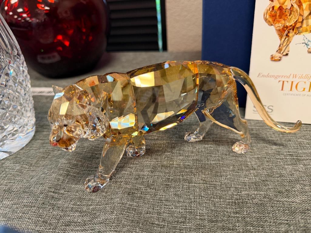 SWAROVSKI CRYSTAL SCS ANNUAL FIGURINE TIGER ENDANGERED WILDLIFE SERIES TIGER #1003148 2010 - 4
