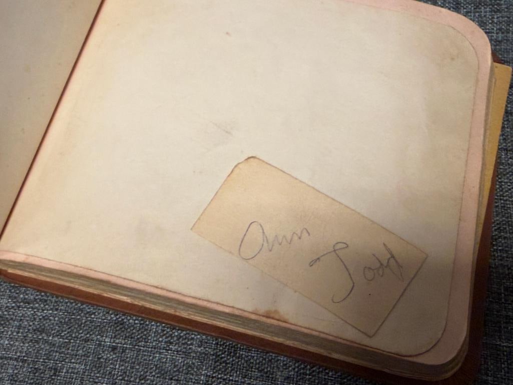 AUTOGRAPHED BOOK WITH MANY SIGNATURES MERLE OBERON, NIGEL BRUCE, PLUS 50 OTHER AUTOGRAPHS - 13