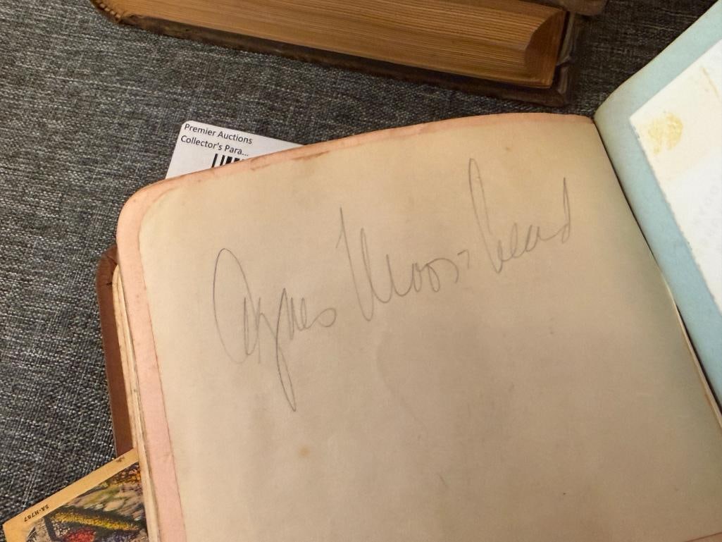 AUTOGRAPHED BOOK WITH MANY SIGNATURES MERLE OBERON, NIGEL BRUCE, PLUS 50 OTHER AUTOGRAPHS - 4