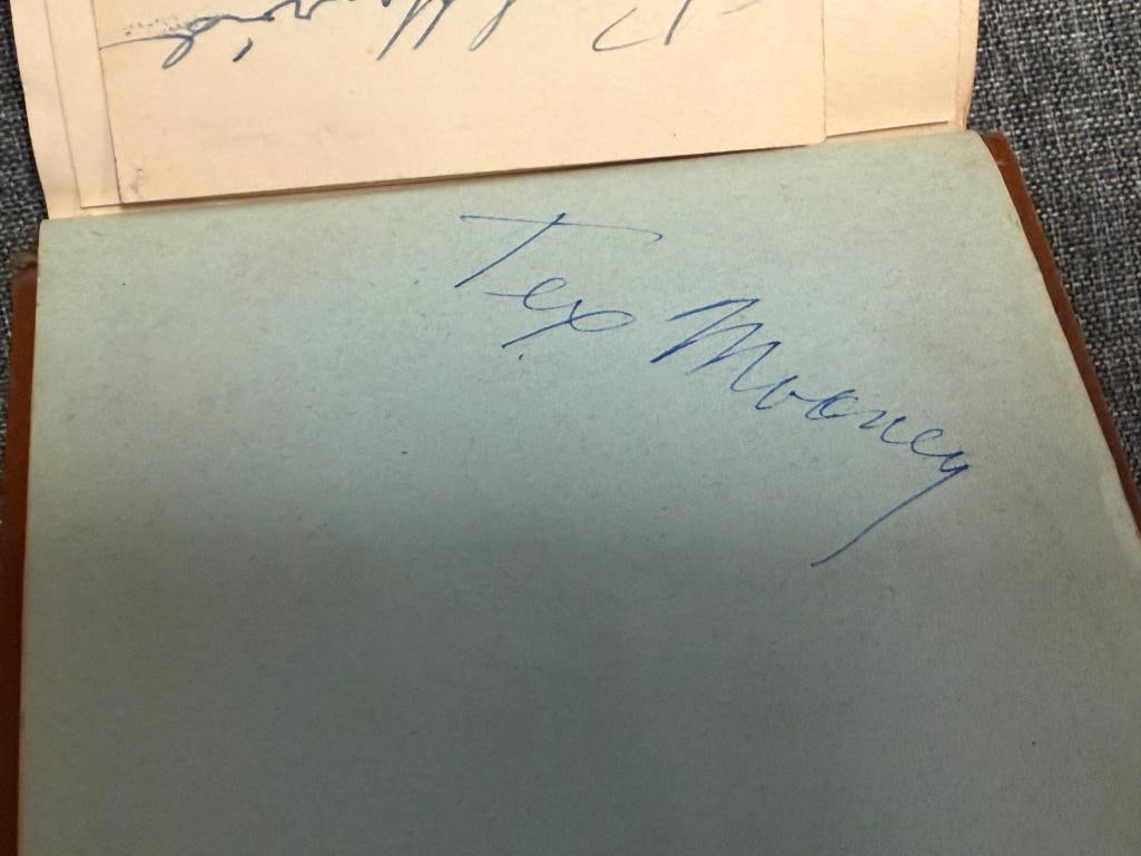 AUTOGRAPHED BOOK WITH MANY SIGNATURES MERLE OBERON, NIGEL BRUCE, PLUS 50 OTHER AUTOGRAPHS - 7