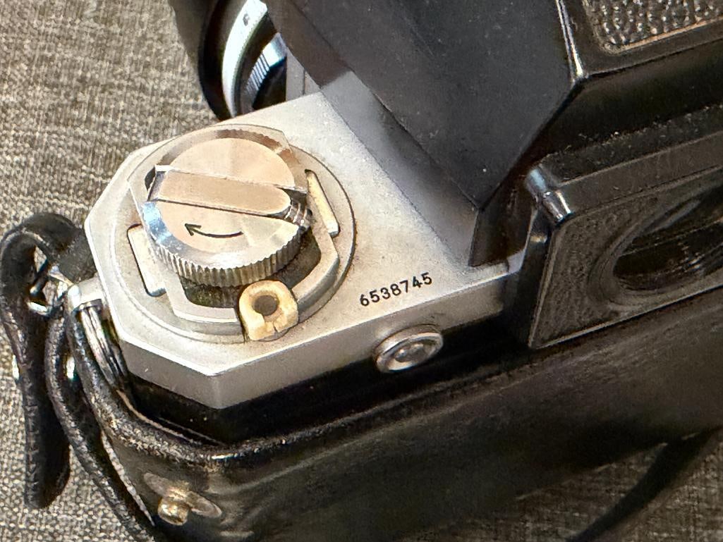 1959 NIKON F 35MM SLR FILM CAMERA WITH NIKKOR-S 50MM LENS NO. 841127 SERIAL NO. 6538745 - 6