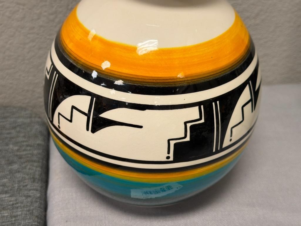 LORA WHITE UTE MOUNTAIN TRIBE POTTERY VASE WITH GEOMETRIC DESIGN BAND #24 - 2