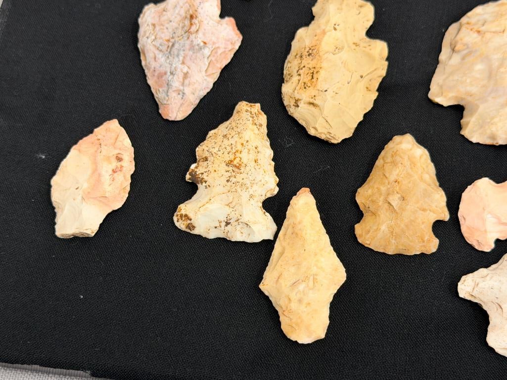 22 KNAPPED STONE PRIMITIVE NATIVE AMERICAN POINTS / ARROWHEADS GATHERED IN CHINA RANCH CA. - 2