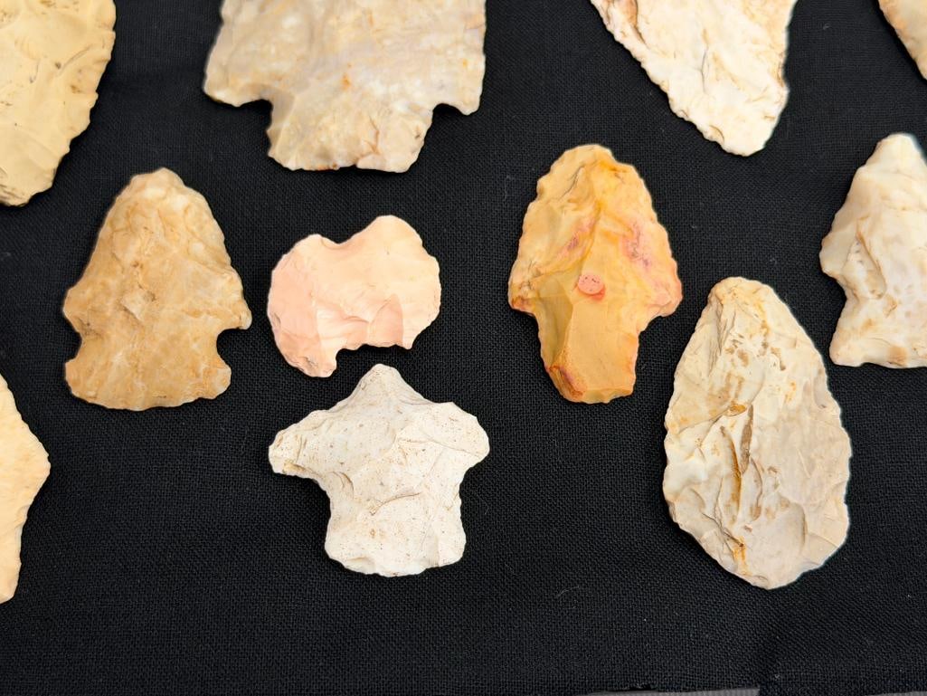 22 KNAPPED STONE PRIMITIVE NATIVE AMERICAN POINTS / ARROWHEADS GATHERED IN CHINA RANCH CA. - 3
