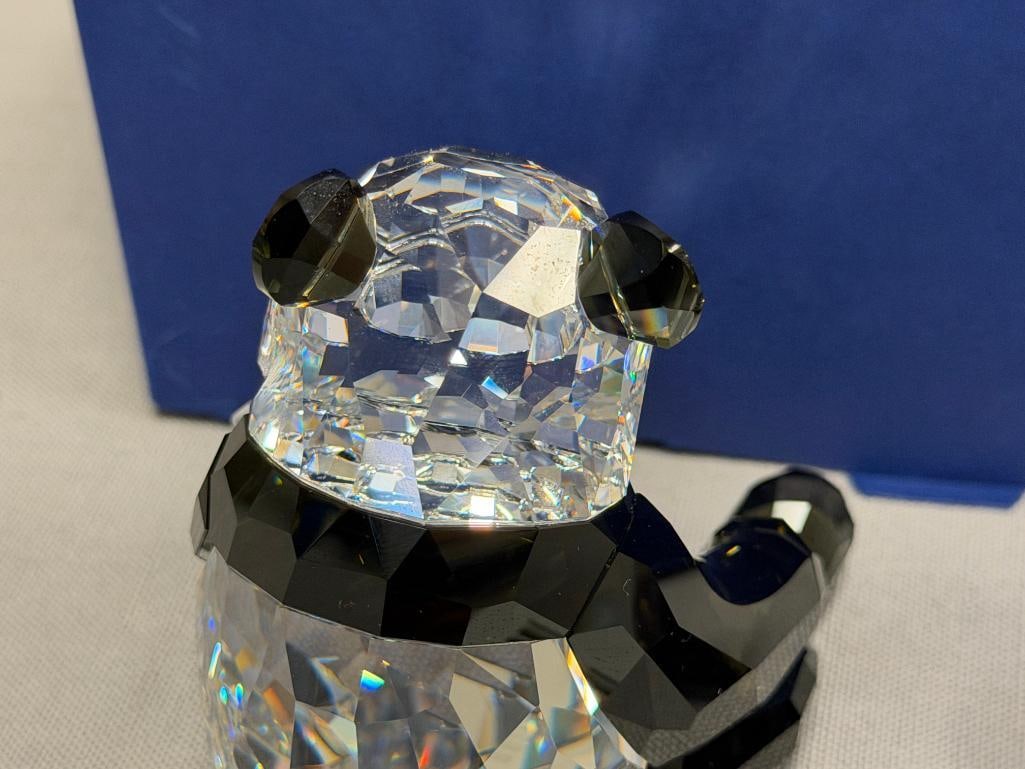 SWAROVSKI CRYSTAL SCS ANNUAL EDITION ENDANGERED SPECIES PANDA AND CUB NO. A910NR000086 - 9