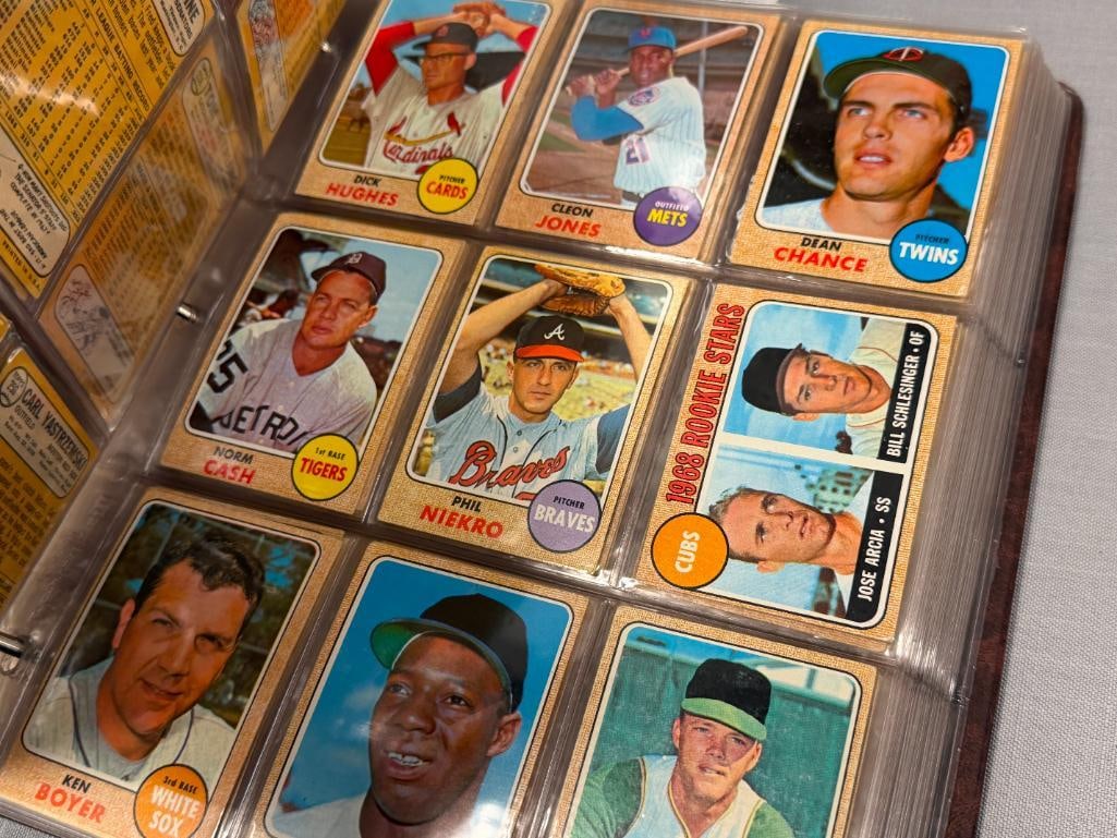 1968 TOPPS BASEBALL CARD SET NEAR COMPLETE WITH STARS AND HALL OF FAMERS - 12