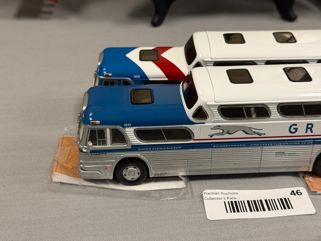 CORGI 1/50 DIE-CAST MODEL BUS MODELS GREYHOUND GM4501 SCENICRUISERS - 2
