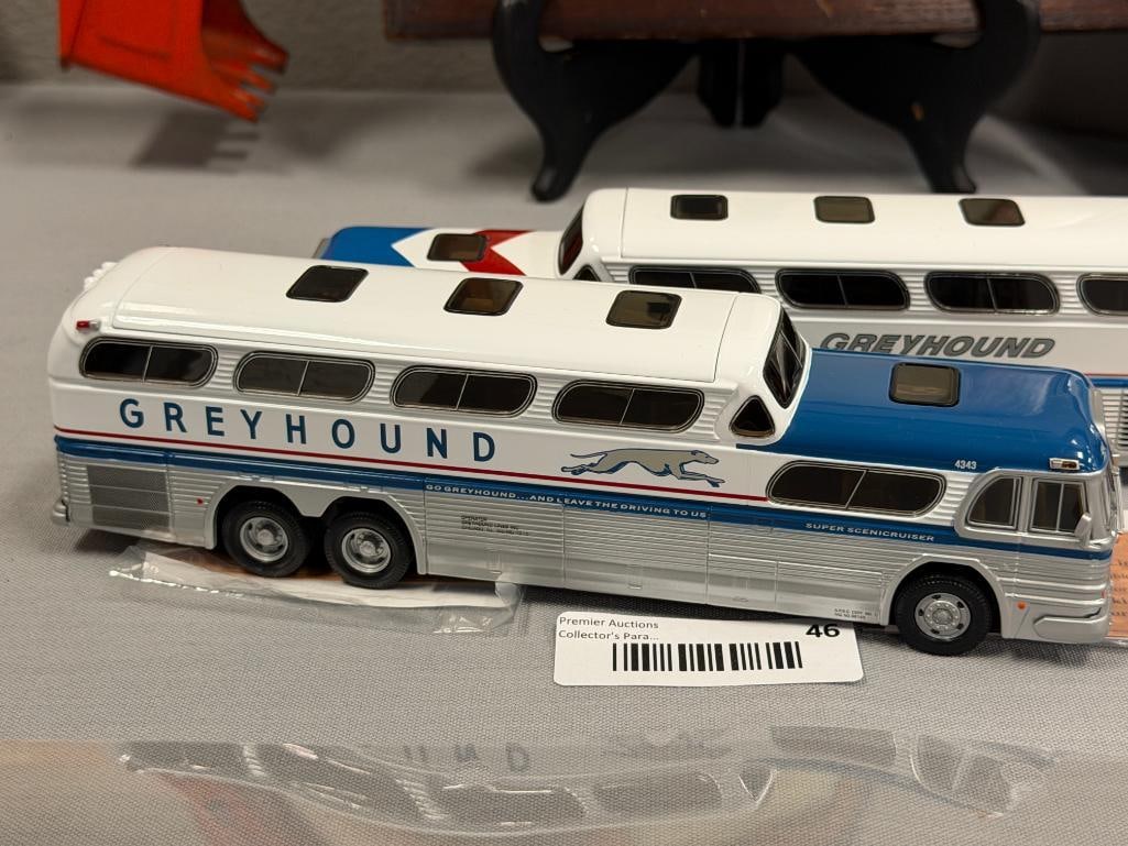 CORGI 1/50 DIE-CAST MODEL BUS MODELS GREYHOUND GM4501 SCENICRUISERS - 4